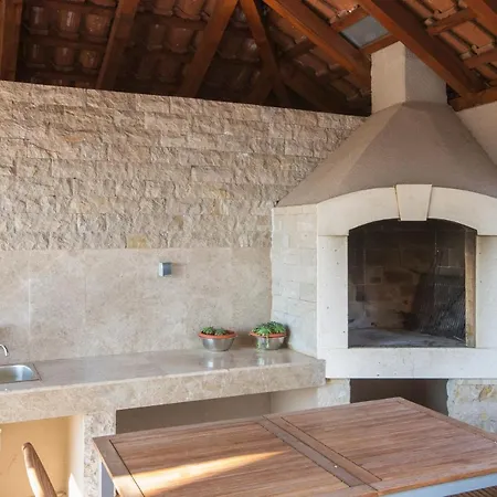 Mediterranean Sunset Apartment *