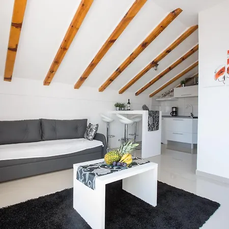 Mediterranean Sunset Apartament *